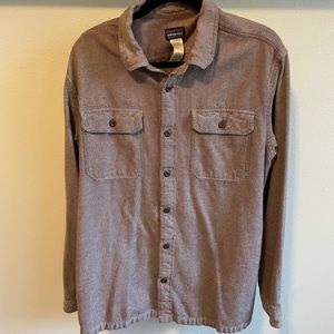 Patagonia button up fall shirt